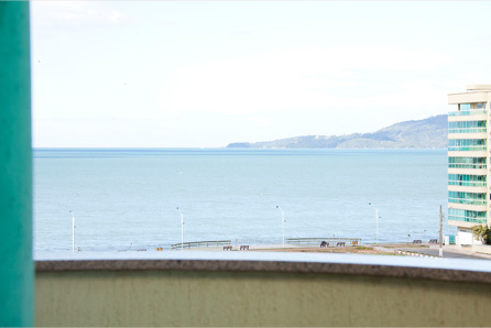 A 70 metros do maravilhoso mar de Meia Praia